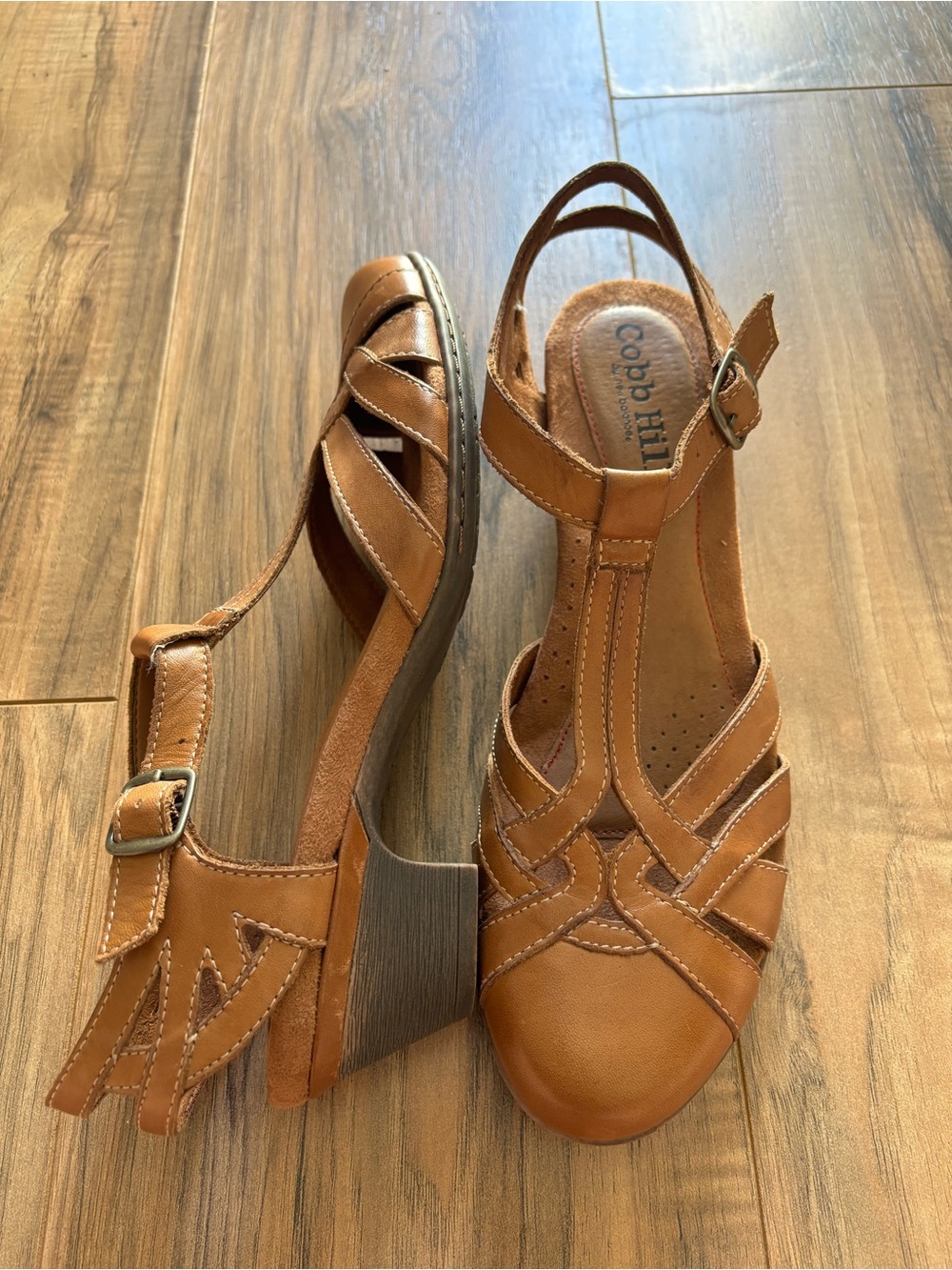 Cobb Hill Brown Leather T-Strap Sling Back Closed-Toe Sandals. Women's Size 10N
